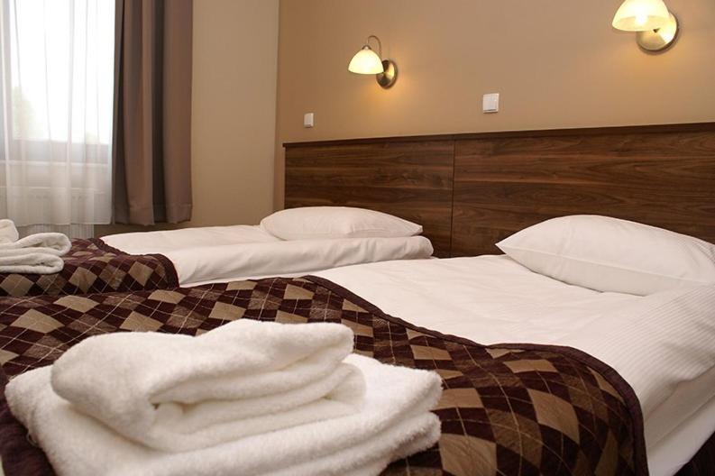 Hotel Belfort Łomża Esterno foto